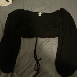 Black long sleeve crop top